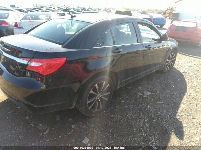 1C3CCBBG3EN172600 Chrysler 200 Touring