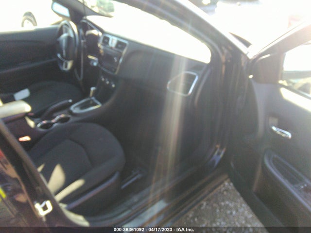 1C3CCBBG3EN172600 Chrysler 200 Touring
