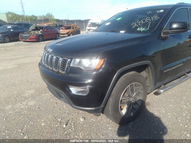 1C4RJFAG8JC280818 Jeep Grand Cherokee Laredo E