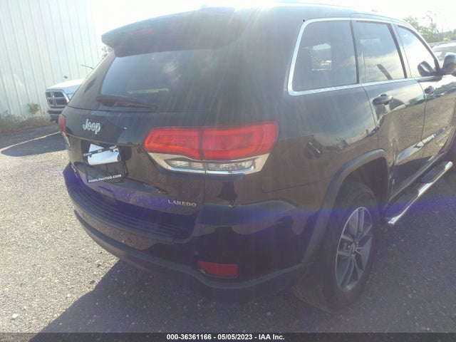 1C4RJFAG8JC280818 Jeep Grand Cherokee Laredo E