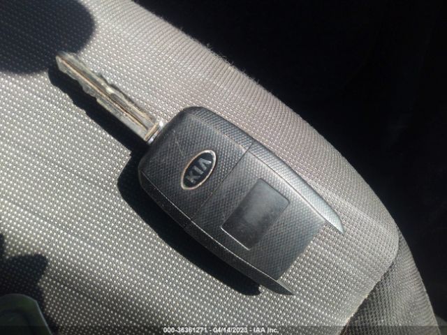 KNAFX4A80E5154765 KIA FORTE EX