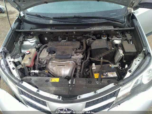 Toyota RAV4 LE 2014 JTMBFREV7ED066755 Image 11
