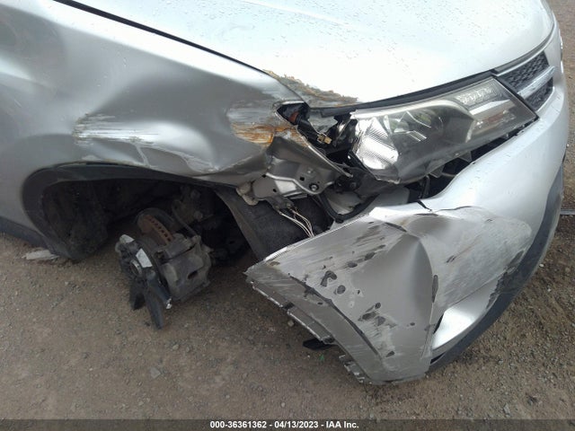 Toyota RAV4 LE 2014 JTMBFREV7ED066755 Image 7
