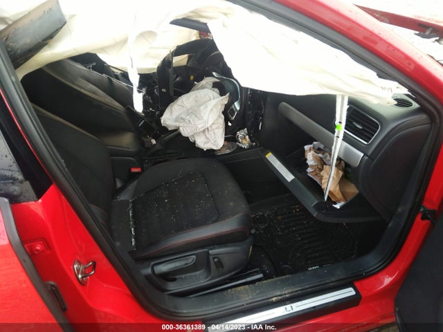 3VW5T7AJ4EM240604 Volkswagen Jetta Sedan Gli