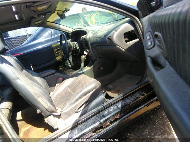2002 PONTIAC GRAND PRIX GTP VIN: 1G2WR12162F121843