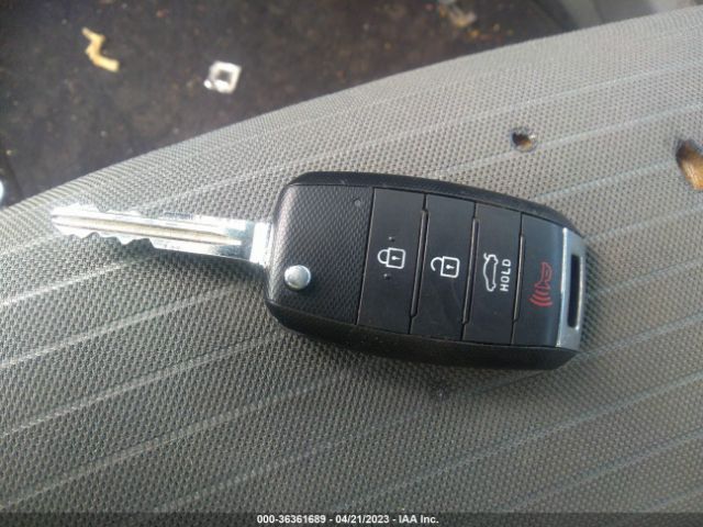 3KPFL4A74JE275495 KIA FORTE LX
