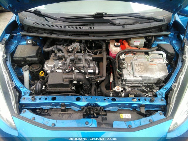 Toyota Prius C One/two/three/four 2018 JTDKDTB34J1619377 Image 11