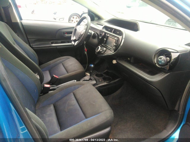 Toyota Prius C One/two/three/four 2018 JTDKDTB34J1619377 Image 6