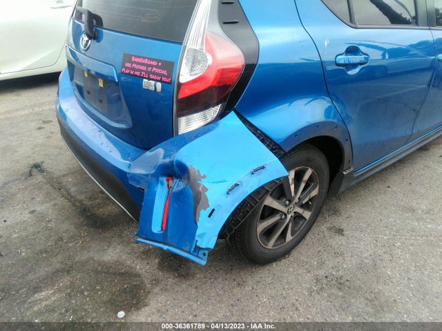 Toyota Prius C One/two/three/four 2018 JTDKDTB34J1619377 Image 7