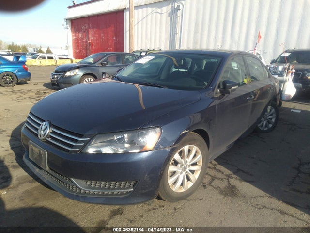 1VWAT7A30EC079914 Volkswagen Passat Wolfsburg Ed