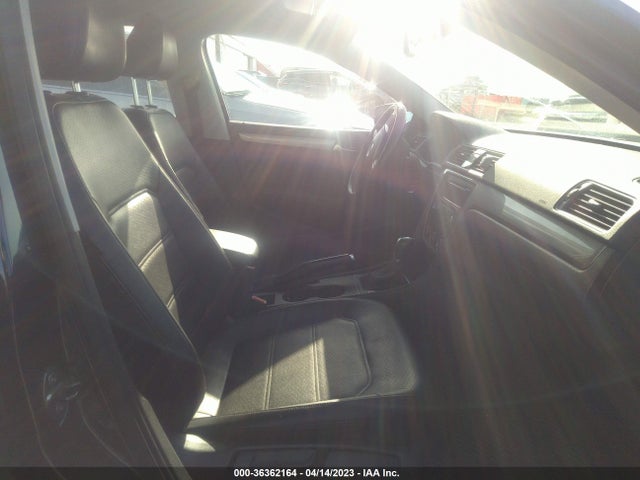1VWAT7A30EC079914 Volkswagen Passat Wolfsburg Ed
