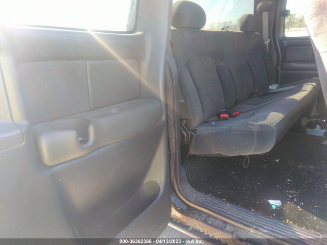 2002 CHEVROLET SILVERADO 1500 LS VIN: 1GCEK19T92Z133275