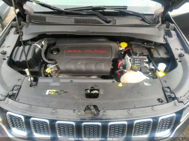 3C4NJDBB2JT176450 Jeep Compass Latitude