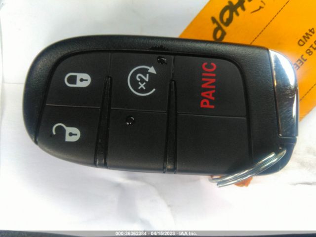 3C4NJDBB2JT176450 Jeep Compass Latitude