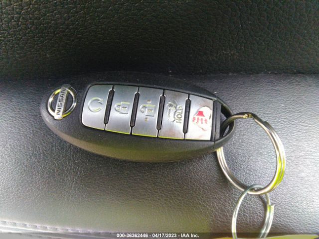5N1AT2MT1HC845943 Nissan ROGUE SV