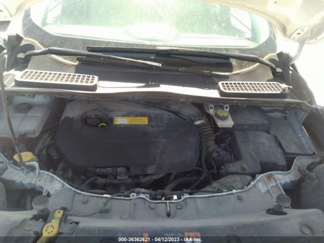 1FMCU0GX6FUB72261 Ford ESCAPE SE