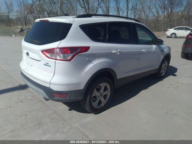 1FMCU0GX6FUB72261 Ford ESCAPE SE