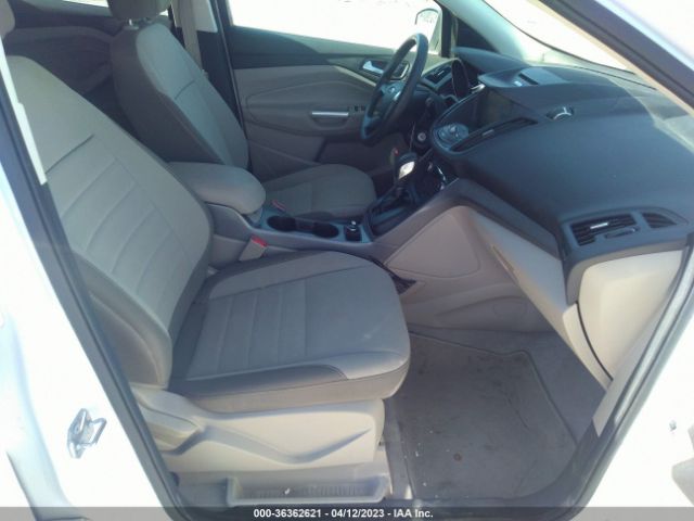 1FMCU0GX6FUB72261 Ford ESCAPE SE