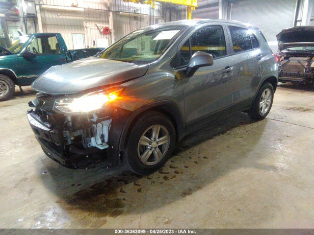 Chevrolet TRAX LS 2020 3GNCJKSB4LL222897 Image 2