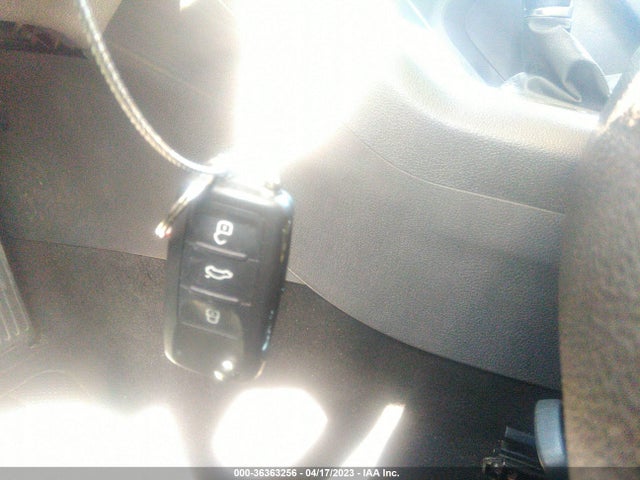 WVGAV7AX2GW573902 Volkswagen TIGUAN S