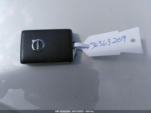 YV1102EK8L2370657 Volvo V60 Momentum