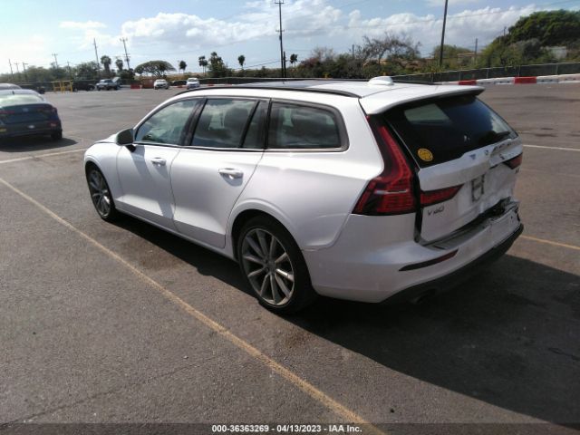 YV1102EK8L2370657 Volvo V60 Momentum