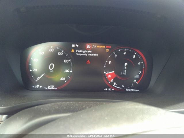 YV1102EK8L2370657 Volvo V60 Momentum