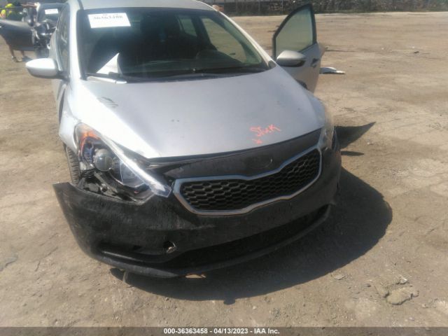 KNAFX4A88E5207227 KIA FORTE EX