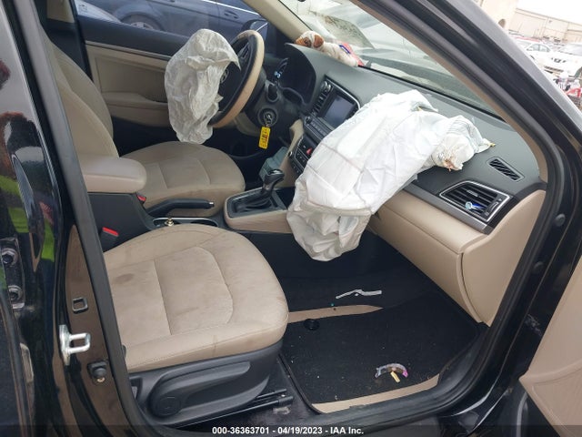 2017 HYUNDAI ELANTRA SE VIN: KMHD84LF0HU425932