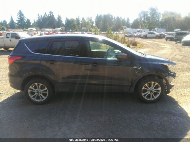 1FMCU9GD1KUB80045 Ford ESCAPE SE