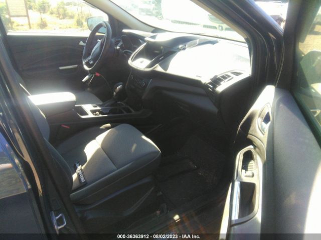 1FMCU9GD1KUB80045 Ford ESCAPE SE