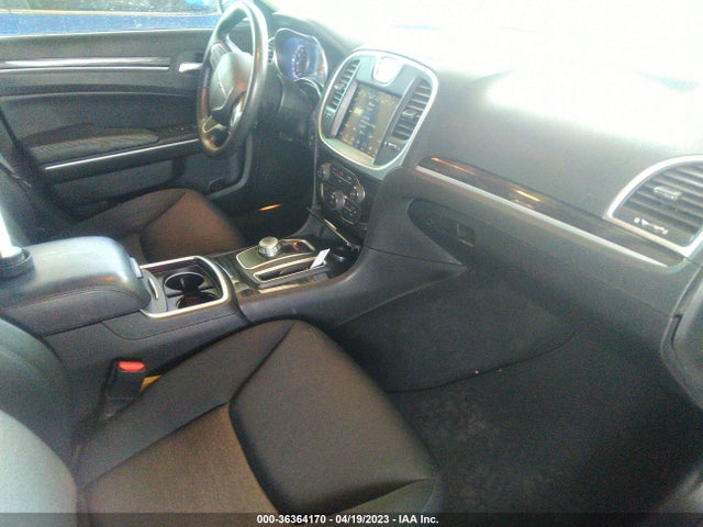2C3CCAAG4KH679439 Chrysler 300 Touring