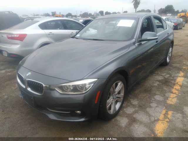 BMW 3 Series 330i 2018 WBA8B9G51JNU99024 Image 2