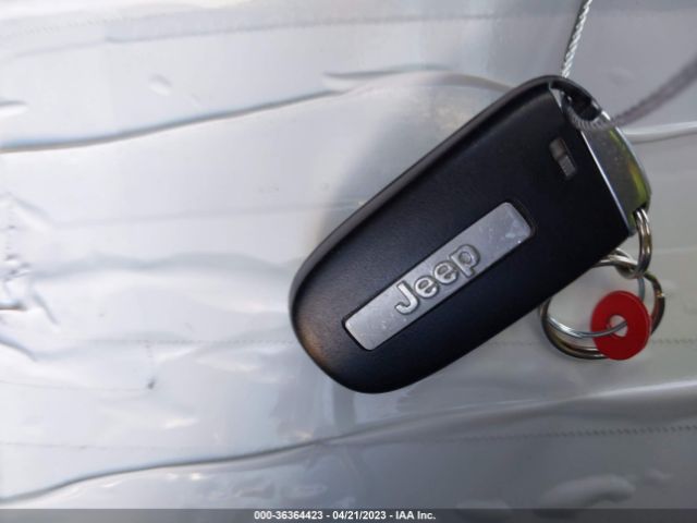 1C4PJLLB7JD568833 Jeep Cherokee Latitude Plus