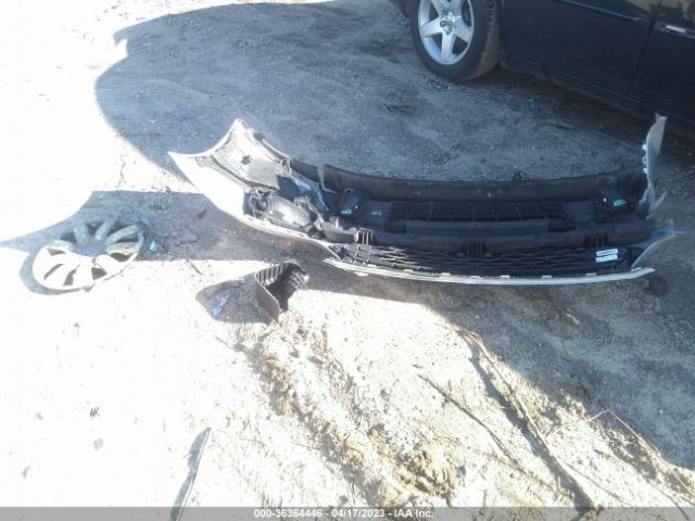 3KPF24AD7KE118666 KIA Forte Lxs