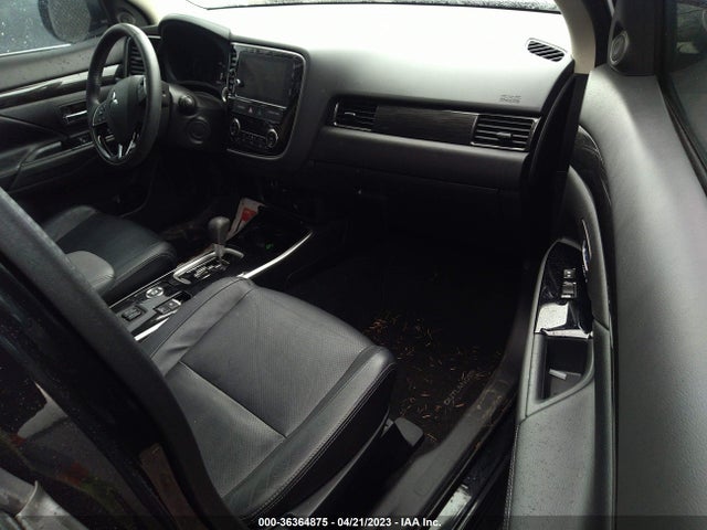 JA4AZ3A34JJ000884 Mitsubishi Outlander Sel