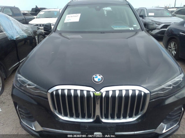 2021 BMW X7, VIN: 5UXCW2C04M9F32261