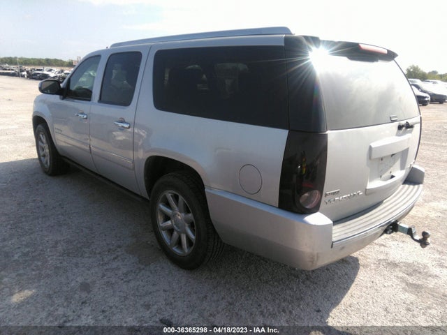 2011 GMC YUKON XL DENALI VIN: 1GKS1MEF3BR223680