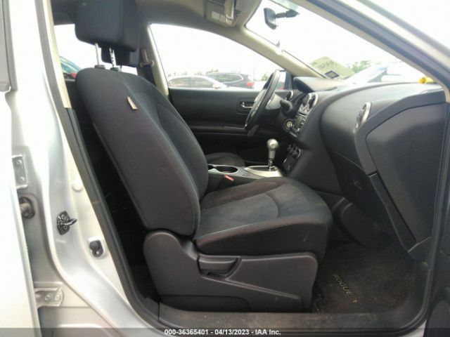 JN8AS5MT1FW161855 Nissan Rogue Select S