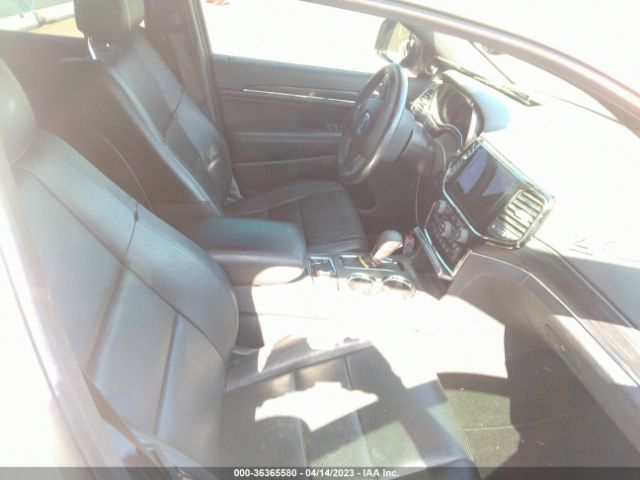 1C4RJFBG9KC775447 Jeep Grand Cherokee Limited