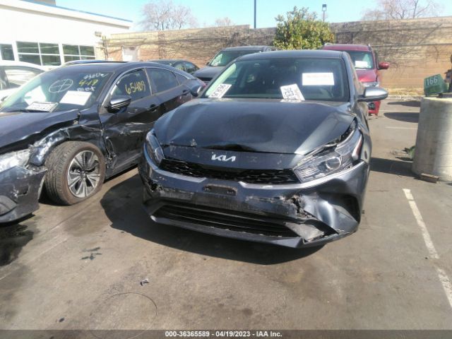 3KPF24AD2PE585615 KIA Forte Lxs