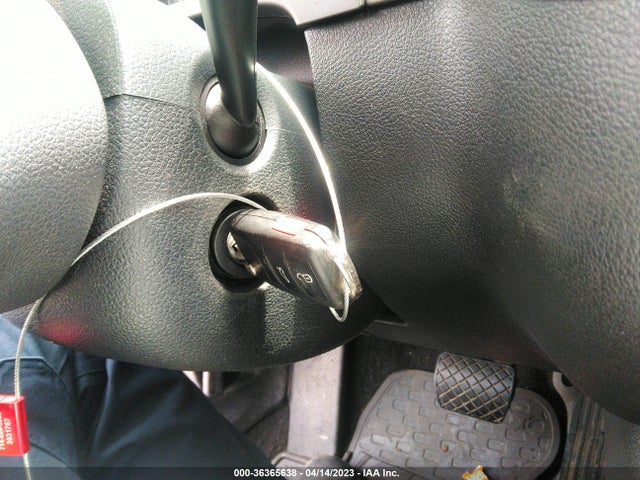 WVGAV7AX8FW550560 Volkswagen TIGUAN S