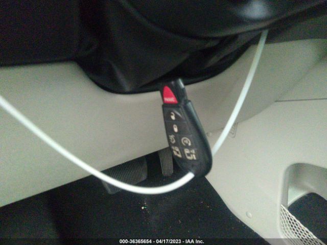2C4RDGCG9HR774004 Dodge Grand Caravan Sxt