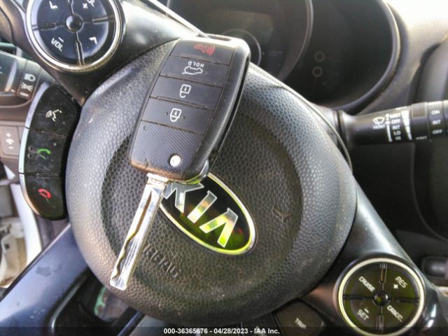 KNDJN2A24E7023314 KIA Soul Base