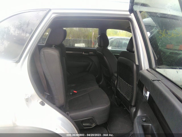 2014 KIA SORENTO LX VIN: 5XYKTCA67EG476851