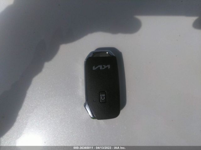 KNDERCAA4N7311594 KIA SELTOS EX