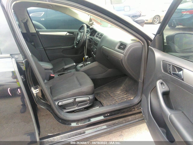 3VWD17AJ3FM296570 Volkswagen Jetta Sedan 1.8t Se
