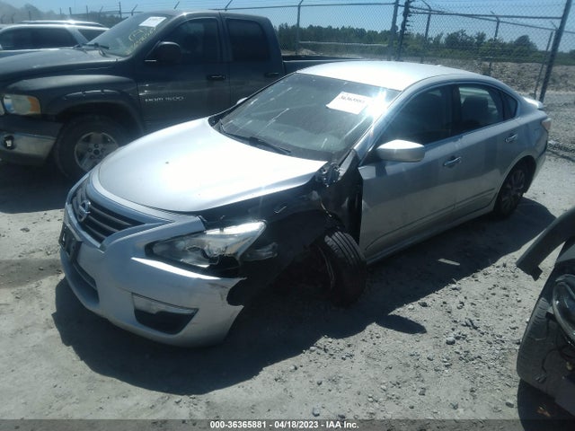 Nissan Altima 2.5 S 2015 1N4AL3AP7FC209032 Image 2