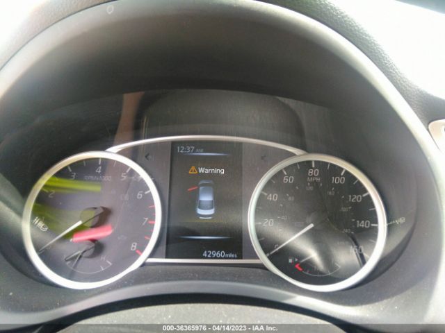 3N1AB7AP5JY277143 Nissan SENTRA SV