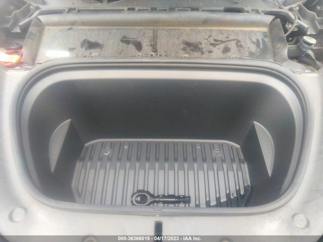 Tesla Model Y Long Range 2021 5YJYGDEE7MF274927 Image 10